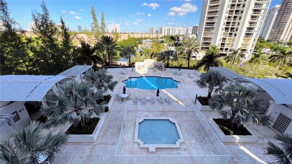 The Parc At Turnberry Isle, 19400 Turnberry Way #522, Aventura, Florida 33180, image 1