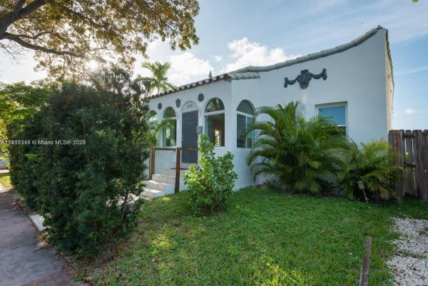 Isle Of Normandy Trouville, 1569 Biarritz Dr, Miami Beach, Florida 33141, image 1