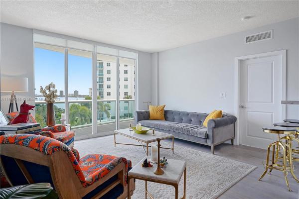 360, 7900 Harbor Island Dr #811, North Bay Village, Florida 33141, image 1