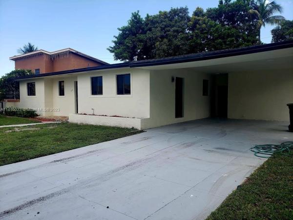 Scott Lake Manor, 1220 NW 180th Ter, Miami Gardens, Florida 33169, image 2