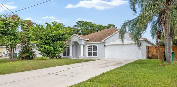 Bayshore Heights, 473 SE Thornhill Dr, Port St. Lucie, Florida 34983, image 2