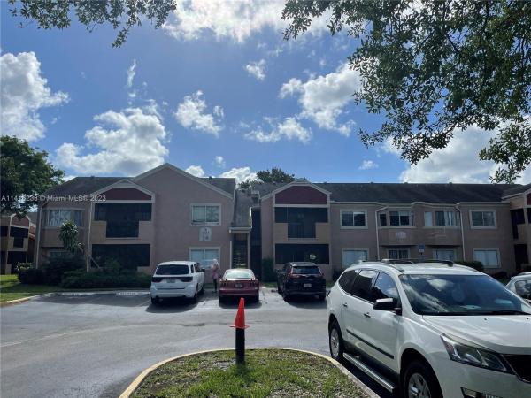 Heron Pond, 401 SW 85th Ave #202, Pembroke Pines, Florida 33025, image 1