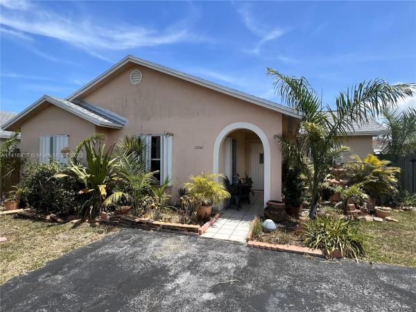 Princetonian By The Park, 12740 SW 249th Ter, Princeton, Florida 33032, image 1