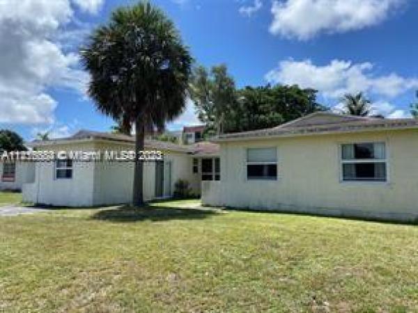 Holiday Village, 4180 NW 26th St, Lauderdale Lakes, Florida 33313, image 1