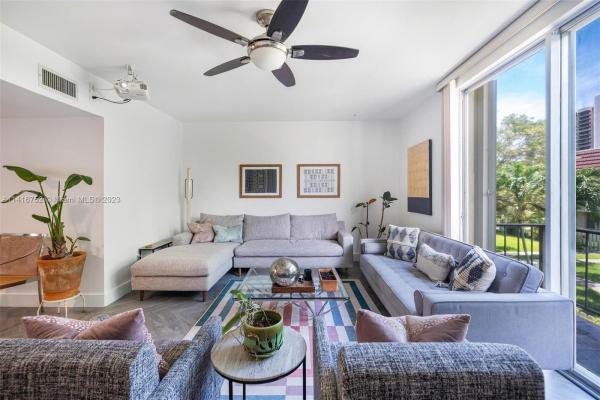 1655 NE 115th St #39B, Unincorporated Dade County, Florida 33181, image 2