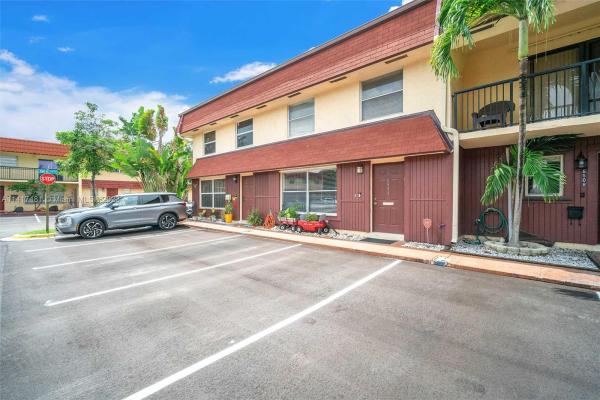 Brentwood West, 6504 SW 41st Pl #165, Davie, Florida 33314, image 1