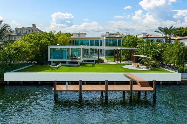 Pine Tree Drive, 4647 Pine Tree Dr, Miami Beach, Florida 33140, image 1