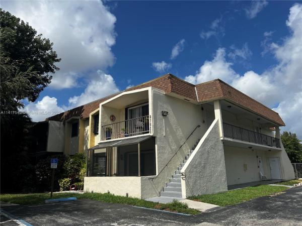 Lakewood Villas, 7829 Miller Dr #B202, Glenvar Heights, Florida 33155, image 1
