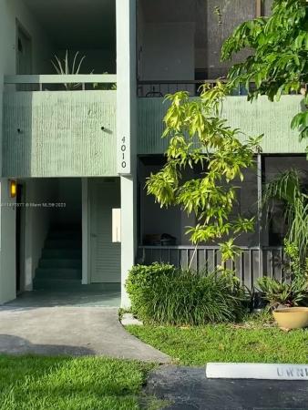 Pebble Springs, Sunrise, Florida 33351, image 1