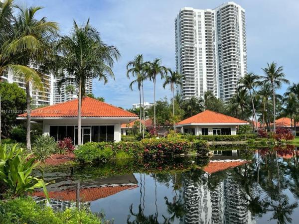 Mystic Pointe Tower 500, 3530 Mystic Pointe Dr #PH04, Aventura, Florida 33180, image 1