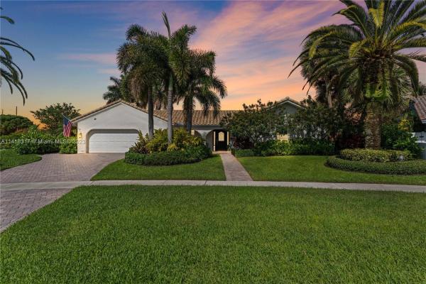 The Fairways, 22110 E Serenata Cir E, Boca Raton, Florida 33433, image 1