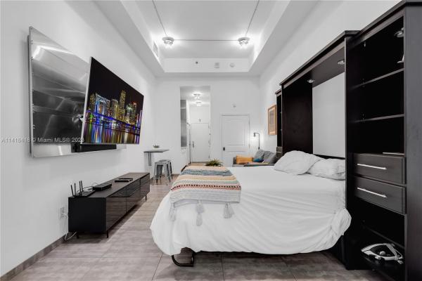 The Club At Brickell Bay, 1200 Brickell Bay Dr #1410, Miami, Florida 33131, image 2