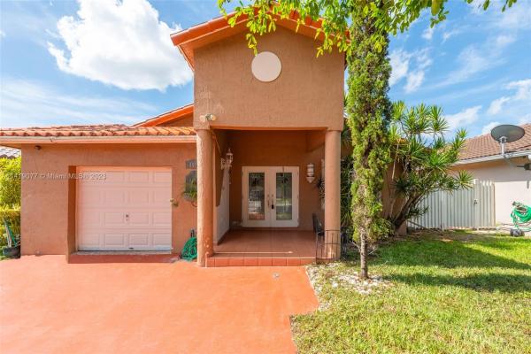 Villa Sevilla, 14926 SW 38th St, University Park, Florida 33185, image 2