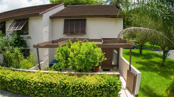 Calusa Point, 13340 SW 88th Ter #G, The Crossings, Florida 33186, image 1