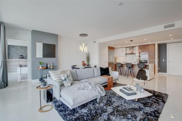 100 Las Olas, 100 E Las Olas Blvd #2802, Fort Lauderdale, Florida 33301, image 1