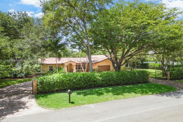 Hallmark Heights Estates, 6650 SW 127th St, Pinecrest, Florida 33156, image 1