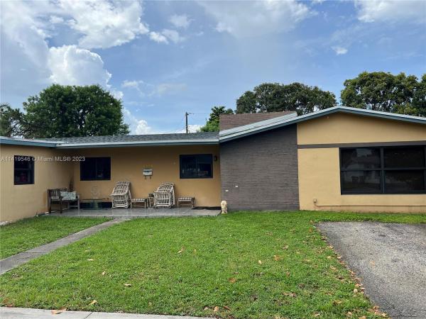 Windward Estates, 2115 NW 193rd Ter, Miami Gardens, Florida 33056, image 1