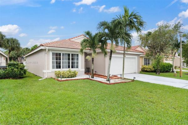 Coconut Cove At Silver Lakes, Pembroke Pines, Florida 33029, image 1