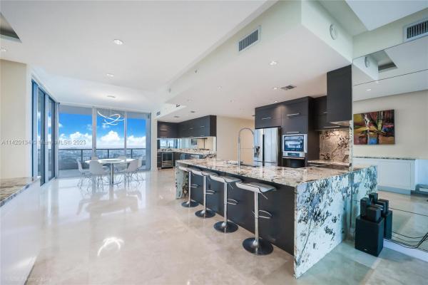 900 Biscayne Bay, 900 Biscayne Blvd #5001, Miami, Florida 33132, image 2