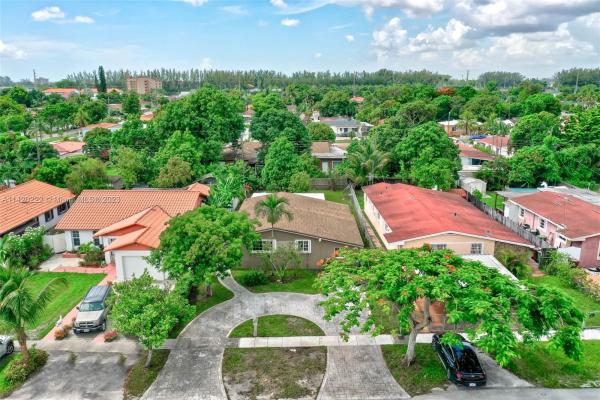 Evergreen Terrace, 262 E 37th St, Hialeah, Florida 33013, image 1