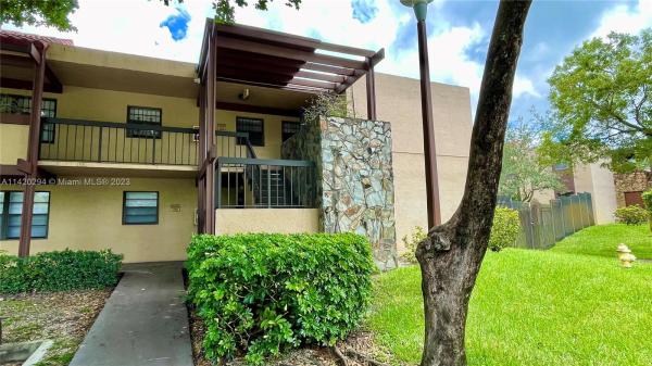 Fairview Of California Club, 20851 San Simeon Way #205, Ives Estates, Florida 33179, image 1