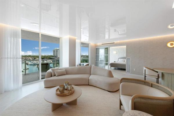 The Grand Venetian, 10 Venetian Way #1102, Miami Beach, Florida 33139, image 1