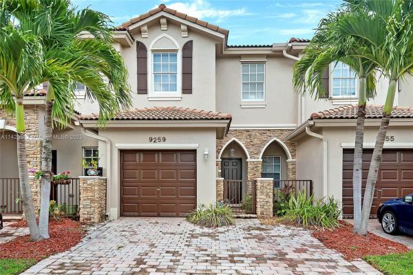 9259 SW 219th St, Cutler Bay, Florida 33190, image 2