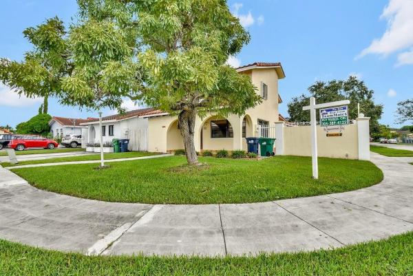 Delaurentis, 9853 SW 1st Ter, Fountainebleau, Florida 33174, image 1