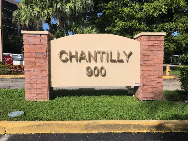 Chantilly, 900 NE 195th St #218, Ives Estates, Florida 33179, image 1
