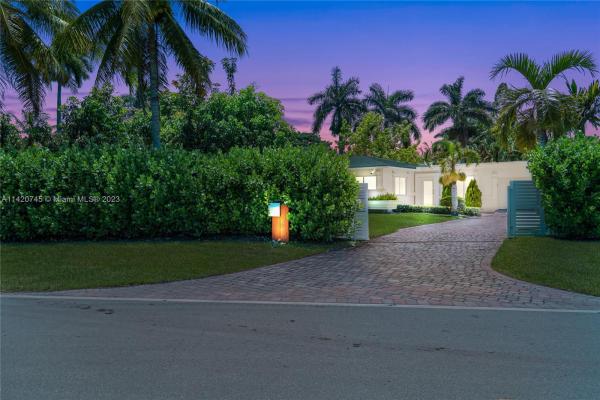 11540 W Biscayne Canal Rd, Unincorporated Dade County, Florida 33161, image 2