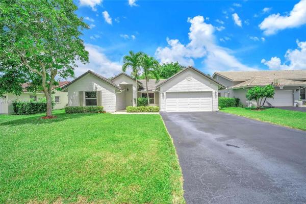 Royal Palm Village, 2340 NW 95th Ter, Coral Springs, Florida 33065, image 1