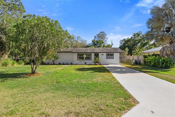 Lakewood Park, 7905 Penny Ln, Fort Pierce, Florida 34951, image 2