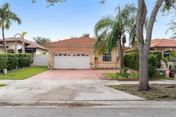 Maria Gardens, 8141 NW 200th Ter, Hialeah, Florida 33015, image 1