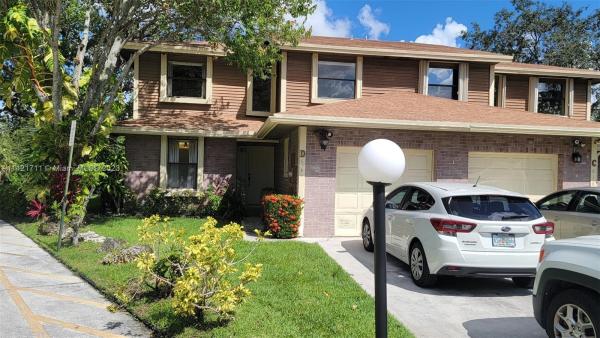 Banyan Lakes, 6181 Laurel Ln #D, Tamarac, Florida 33319, image 1