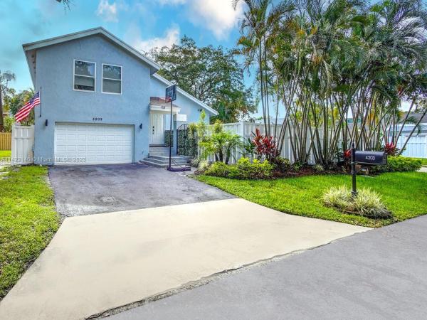Paseo Verde, 4203 E Sailboat Dr, Cooper City, Florida 33026, image 1