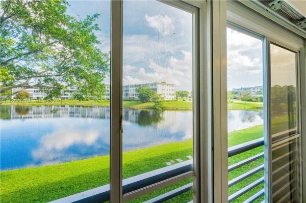 Harwood, 2058 E Harwood E #2058, Deerfield Beach, Florida 33442, image 1