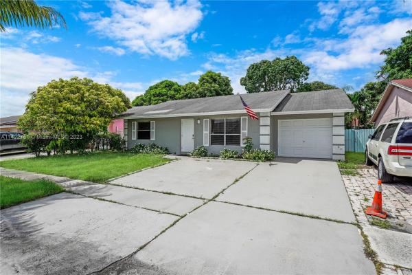 Brentwood Lakes, 6141 Arcade Ct, Lake Worth Beach, Florida 33463, image 1