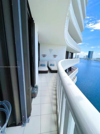 3000 Island Boulevard, 3000 Island Blvd #1201, Aventura, Florida 33160, image 2