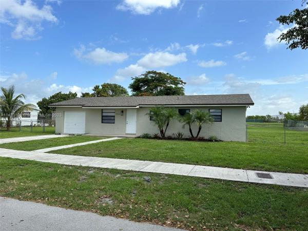 Carol City Gardens, 4331 NW 207th Dr, Miami Gardens, Florida 33055, image 2
