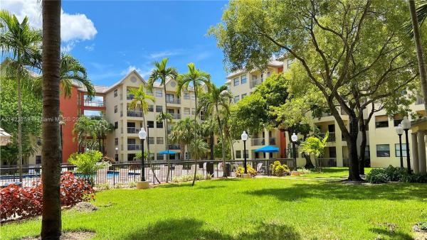 Las Vistas At Doral, 8120 Geneva Ct #149, Doral, Florida 33166, image 2