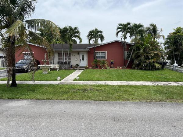 Royale Green, 4617 SW 128th Ct, Kendale Lakes, Florida 33175, image 1
