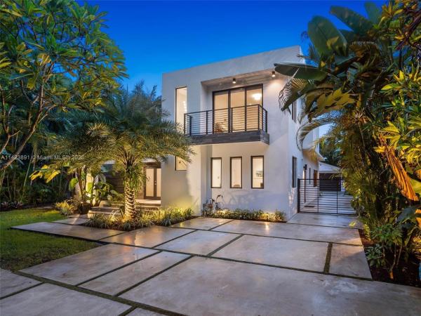 Biscayne Park Estates, 560 NE 118th St, Biscayne Park, Florida 33161, image 1