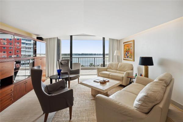 Villa Regina, 1581 Brickell Ave #402, Miami, Florida 33129, image 1