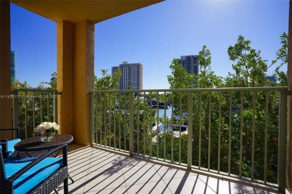 The Yacht Club At Aventura, 19877 E Country Club Dr #3308, Aventura, Florida 33180, image 2