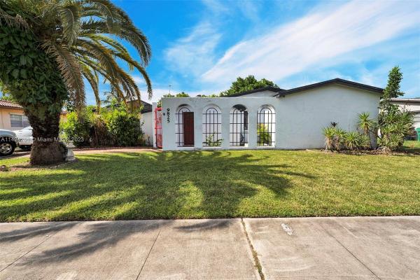 Cutler Ridge, 9825 Pan American Dr, Cutler Bay, Florida 33189, image 2