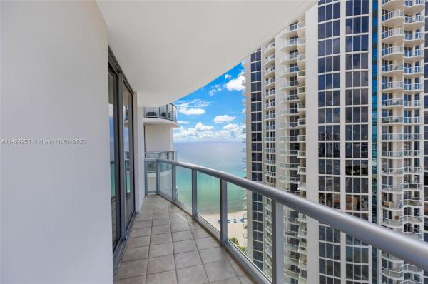 Marenas Resort, 18683 Collins Ave #2008, Sunny Isles Beach, Florida 33160, image 1