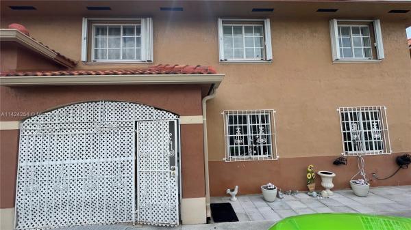 West Palm Villas, 2527 W 76th St #110, Hialeah, Florida 33016, image 1