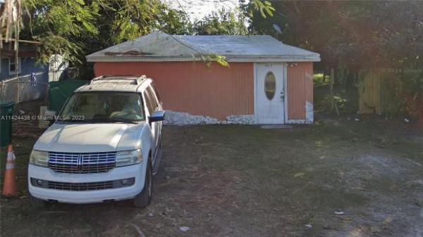Homestead No HOA, 1013 NE 5th Ave, Homestead, Florida 33030, image 1