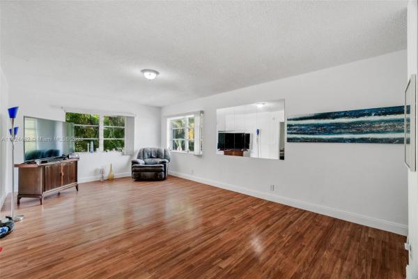 Oakland Grove Village, 649 W Oakland Park Blvd #217A, Oakland Park, Florida 33311, image 1