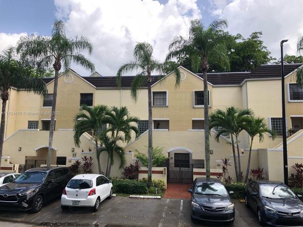 Elan At Calusa, 13040 SW 88th Ter N #207, The Crossings, Florida 33186, image 1